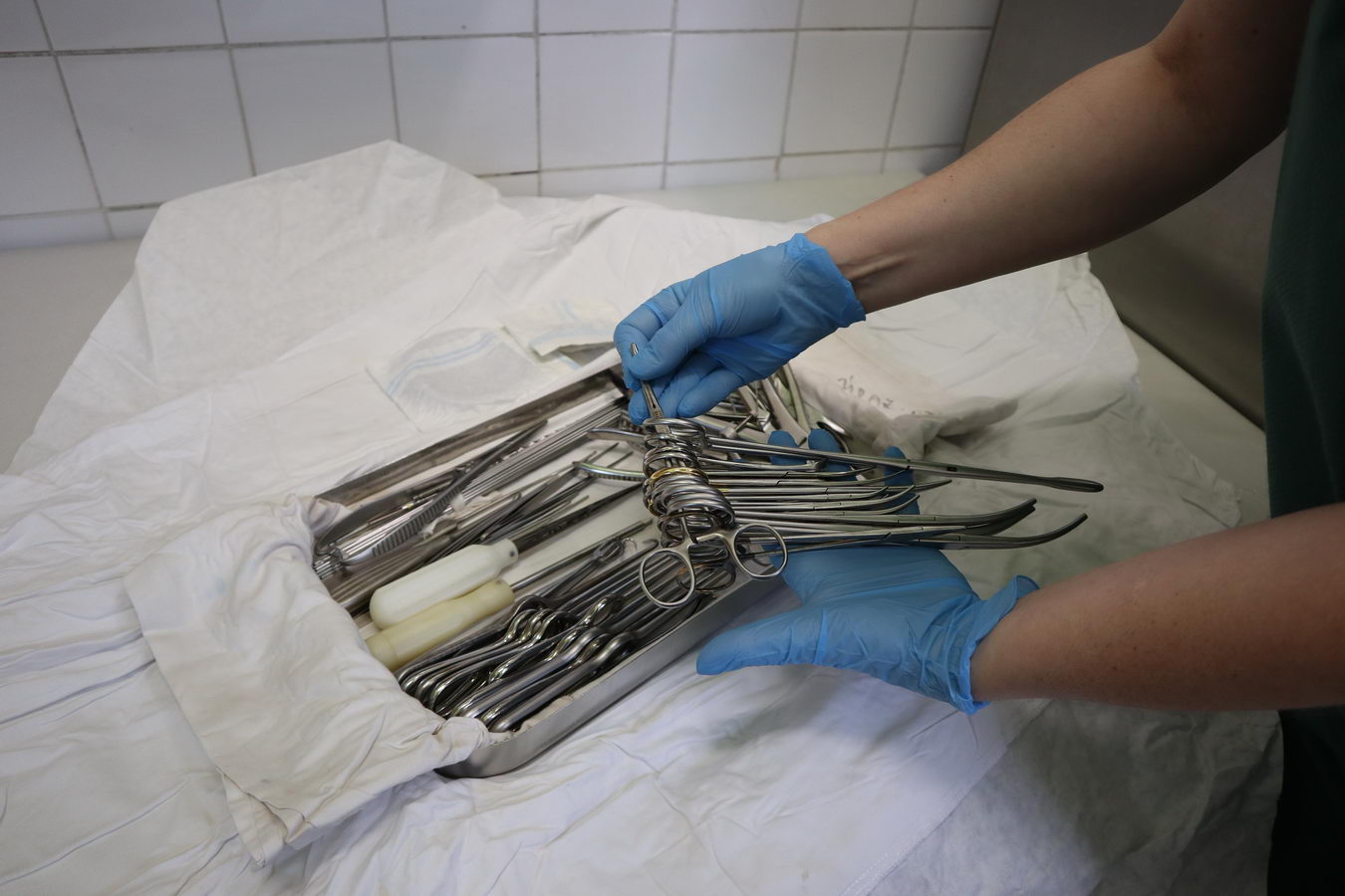 2395 fnsp zarocne sterilizuju viac ako 200 tisic zdravotnickych pomocok a materialu jpg